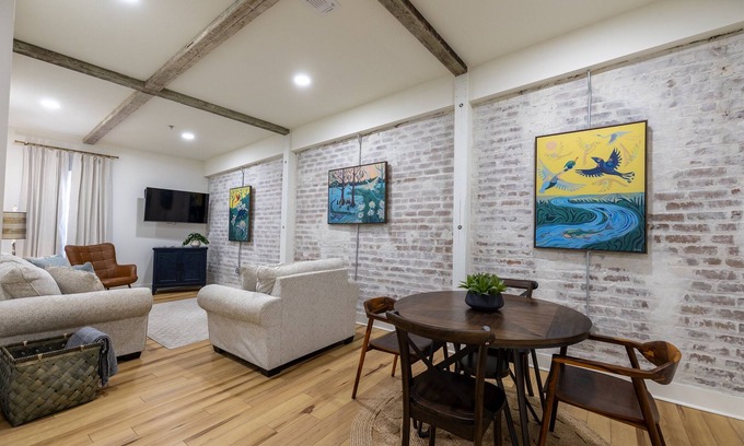 Laurel Apartamento | Adam Trest Suite, Laurel, Coffee Bar, Walkable