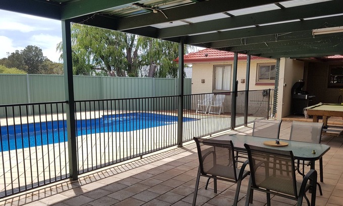 Reynella Casa | Adelaide South Casa familiar para 13 personas con piscina