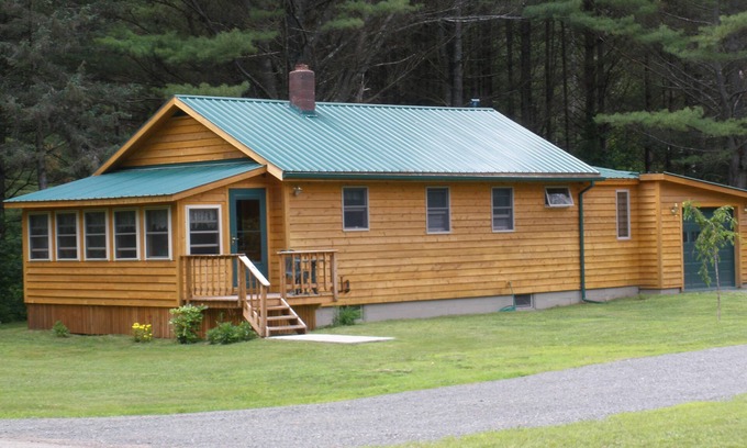 Wells Cabina | Nieve Mucha diversión invernal en Adirondacks: esquí, motos de nieve, senderismo o R&R ...