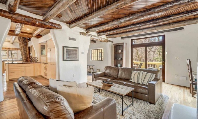 Broadmoor Casa | Adobe del Sol! House & Cottage by The Broadmoor!