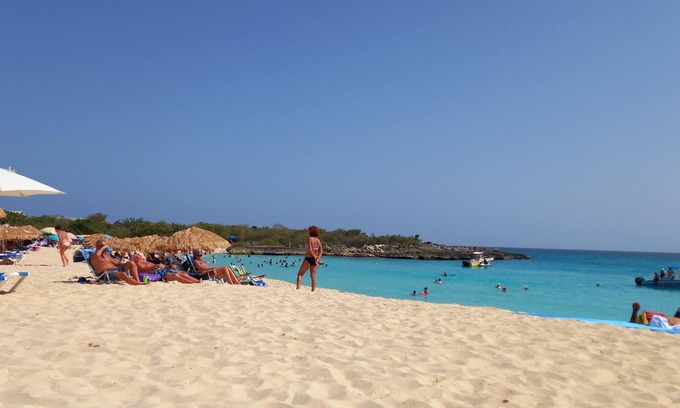 Maho Hotel | Adonis Cupecoy