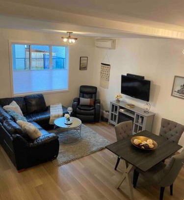 Langford Apartamento | Adorable 1 Bedroom Suite- a skip to Galloping Goose