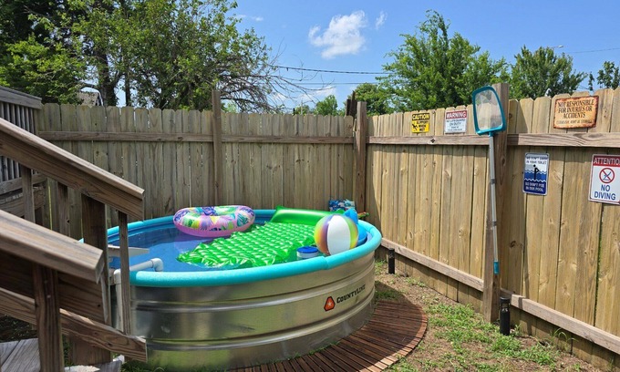 Mid-City Casa | Adorable 3BR, Cowboy Pool & Porch in Mid-City, Adorable & Bright 3 BR in the heart of Mid-City!