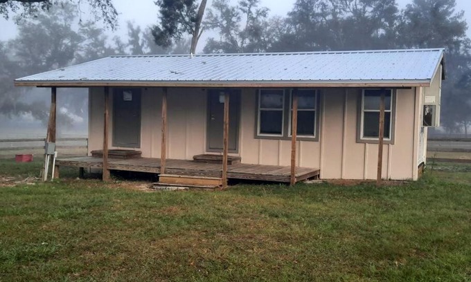 Fellowship Apartamento | Adorable Cottage on farm- 10 mins to WEC