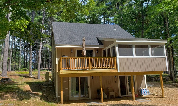Moultonborough Casa | Adorable Long Island Cottage