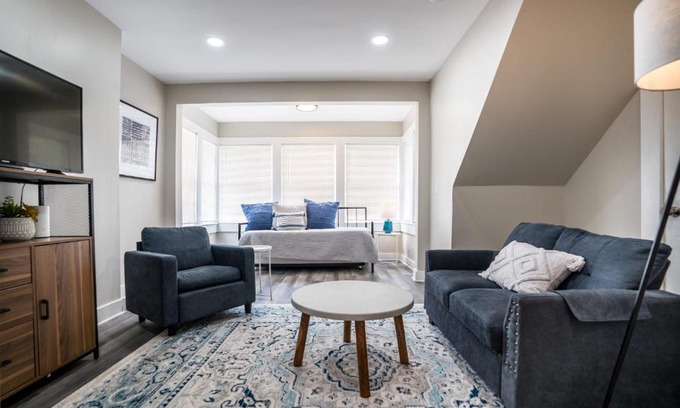 Five Points Apartamento | Adorable Riverside Duplex - Close to 5Points