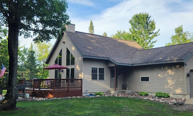 Weyerhaeuser Casa | Adventure in the Blue Hills! Great for Hiking, ATV's snowmobiling & hunting