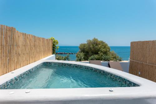 Kamari Hotel | Aegean Gold