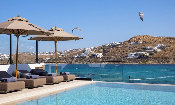 Ornos Hotel | Aeonic Suites and Spa