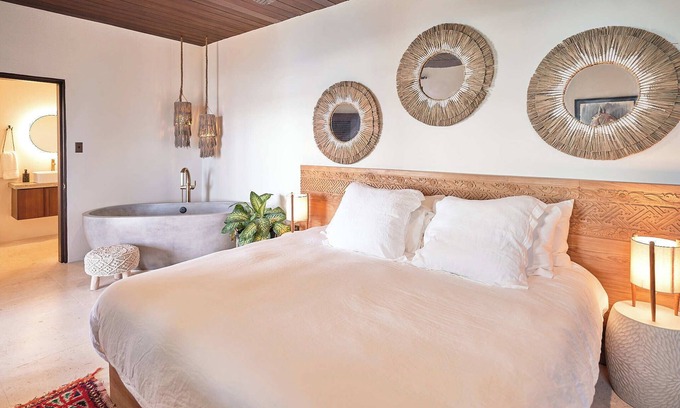 East End Apartamento | Aerial Gratitude Room