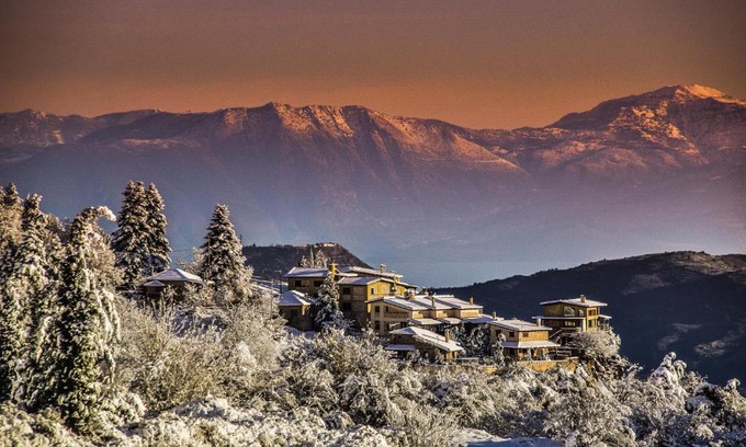 Synikia Mesi Trikalon Casa | Aetoma Suites