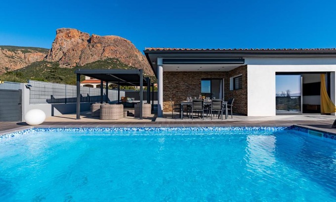 Afa Casa | Afa proche Ajaccio, magnifique villa avec piscine privée 8 personnes