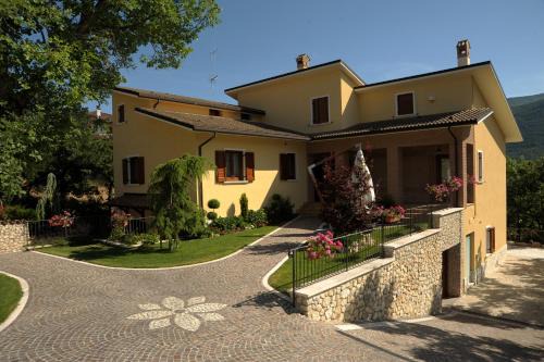 Fontecchio Casa | Affittacamere Fulé