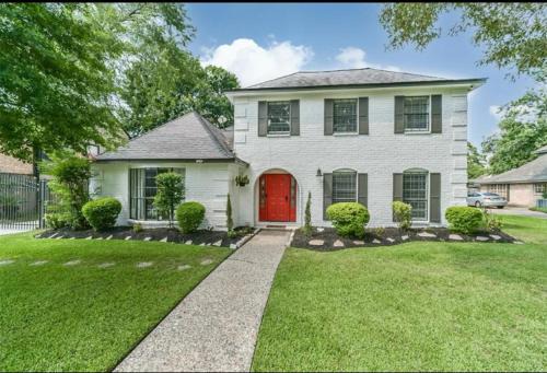Barker Casa | Affordable 4 bedrooms home with a pool!