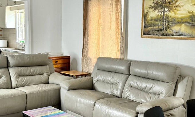 Chermside Casa | Affordable Chermside Home near Hospital & Westfield