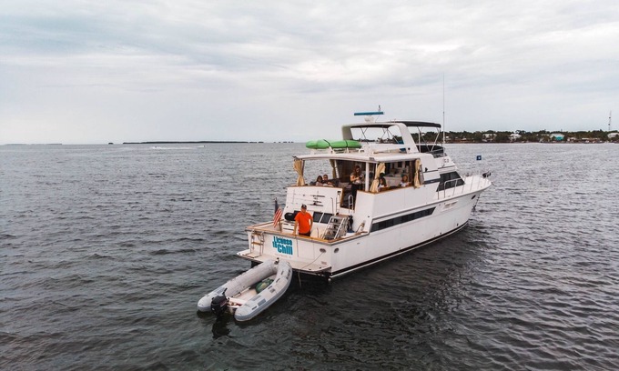 Key Largo Alquiler De Eote | Affordable luxury yacht charters.