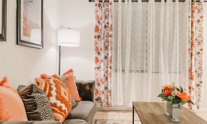 Tallahassee Casa | Affordable Retro Retreat | 80s Townhouse | 2 BDRMs