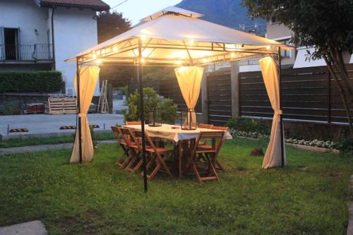 Domodossola Casa | Agli Chalet Erbe Montane con parcheggio privato e colonnina ricarica auto elettrica con supplemento