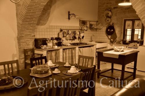 Pietralunga Casa | Agriturismo Cailuca