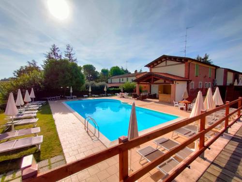 Oriolo dei Fichi Casa | Agriturismo e Cantina La Sabbiona