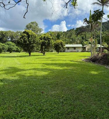 Aloomba Otro | Ahana Resort