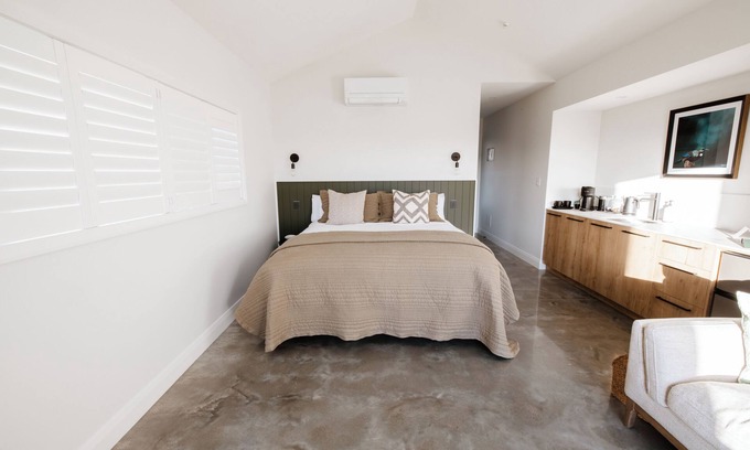 Mangawhai Cama Y Desayuno | Ahuru House a touch of luxury - Tui Room