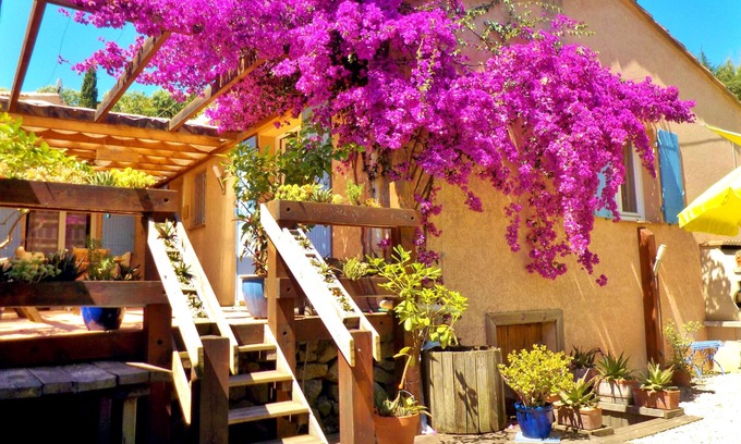 Villeneuve-Loubet Villa | VISTA AL MAR, VILLA EN UN NIVEL TRANQUILO, PLAYA A PIE, CERCA DE ANTIBES