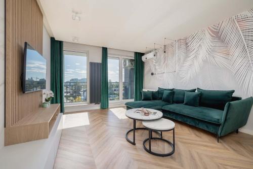 Tychy Apartamento | Air Conditioned Apartment in Tychy with Parking and Desk by Noclegi Renters