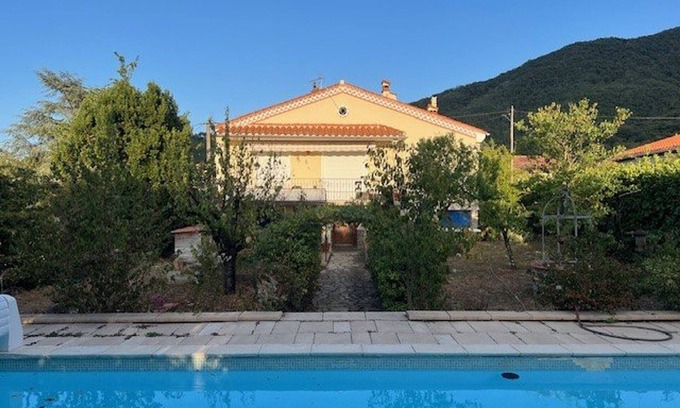Arles-sur-Tech Casa | Casa con aire acondicionado, piscina privada y jardín, Arles-sur-Tech
