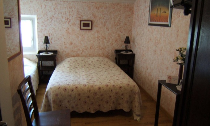 Labruguiere Cama Y Desayuno | Habitación con aire acondicionado para hasta 3 personas - Wifi gratis.