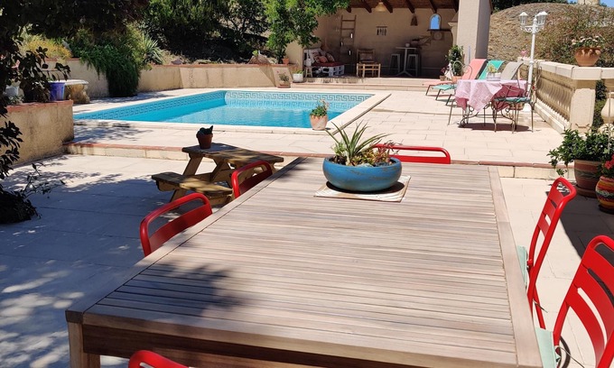 Torderes Casa | Air-conditioned villa with swimming pool among the cork oaks.