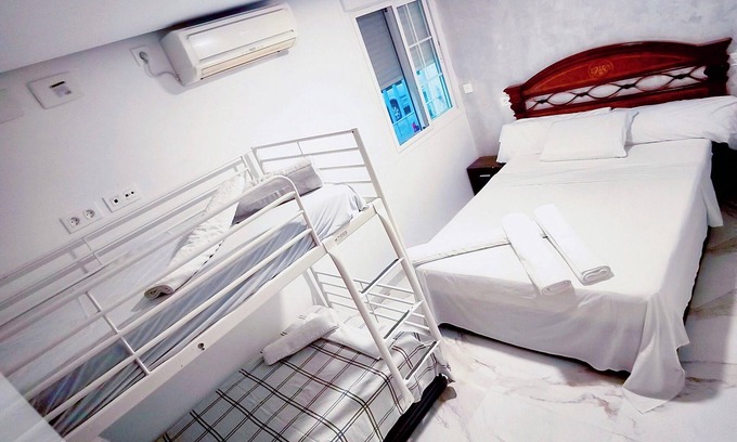 Triana Casa | Airbhouse Prívate Rooms & Triana