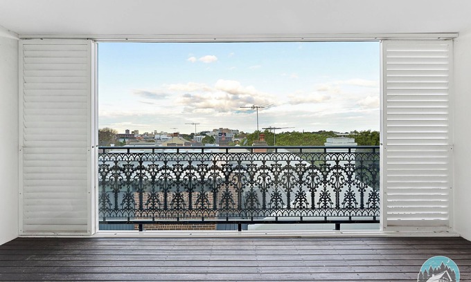 Annandale Villa | Aircabin Annandale Comfy 3 Bed Townhouse