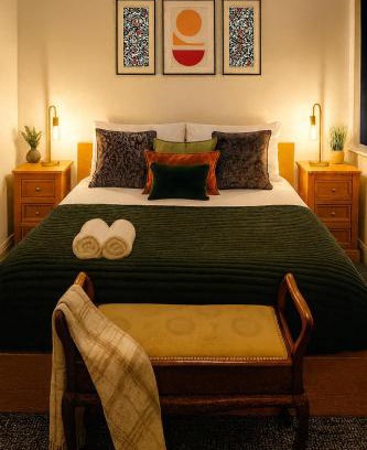 Manchester Casa | Airport and City Access Stylish 3BR with Garden Plus Parking