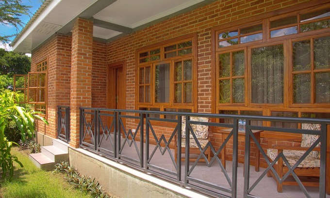 Arusha Cabina | Airport Planet Lodge at Kilimanjaro Airport