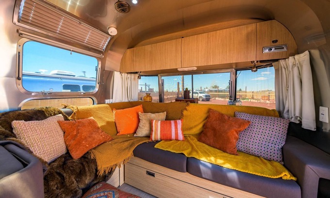 Valle Casa | Airstream w/ Private Hot Tub (Unit E) - 5 Person Airstream with Private Hot Tub
