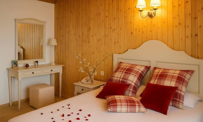 Tsivlos Apartamento | Aithra Boutique Hotel Comfy Double w/ Lake View
