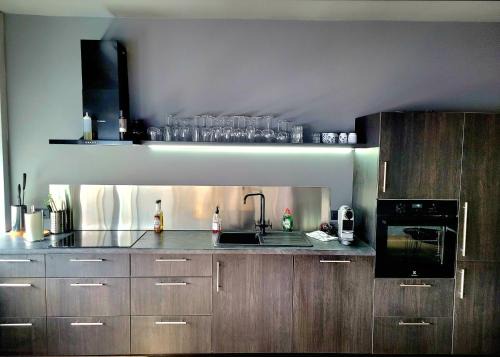 Oddeyrin Apartamento | AK Rentals, with hot tubs