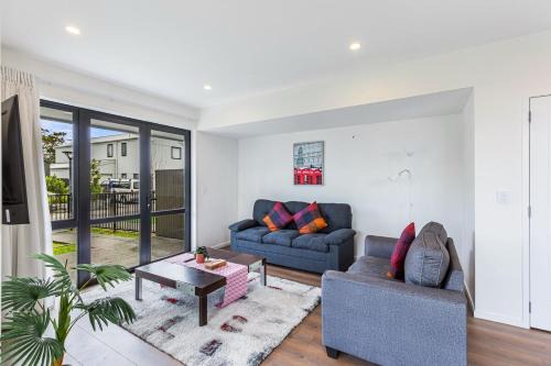 Mangere Casa | AKL Air port 6 km, free car park, spacious & Bright