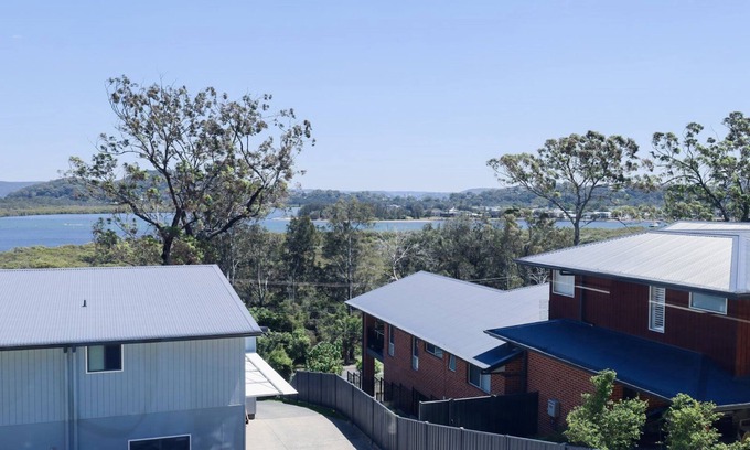 Empire Bay Casa | Akoya Pearl Central Coast