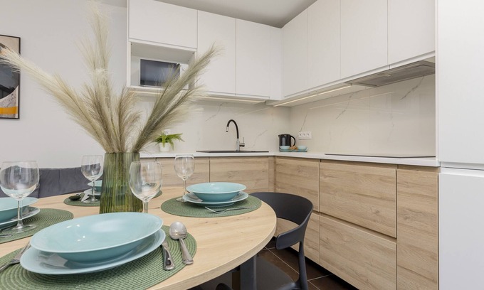 Muranow Apartamento | Al. Solidarności Apartment by Renters