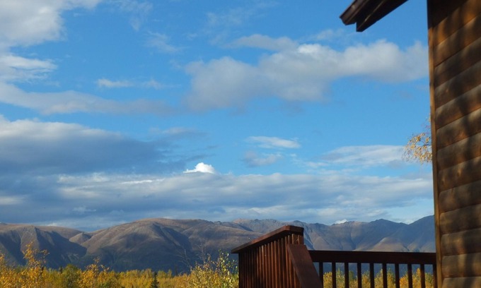 Wasilla Cabina | suite de cabina de Alaska Creekside Cabins- w / una vista!