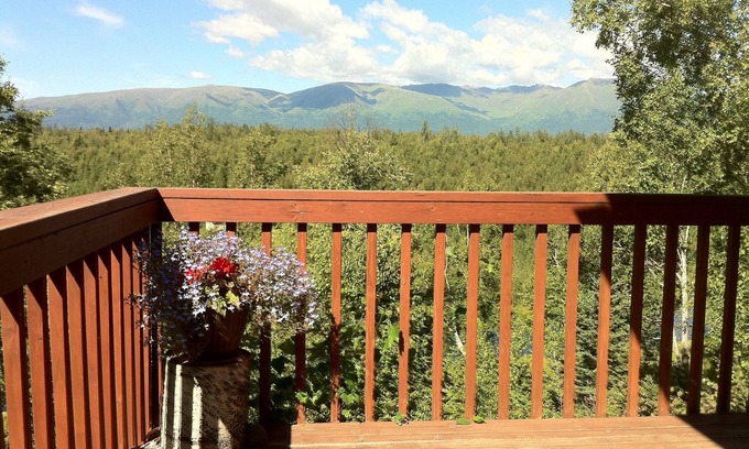 Wasilla Cabina | Alaska Creekside Cabins