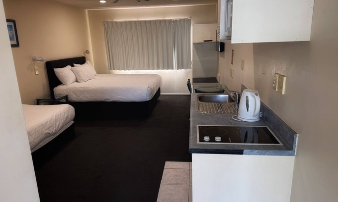 Albany Hotel | Albany Executive Motor Inn