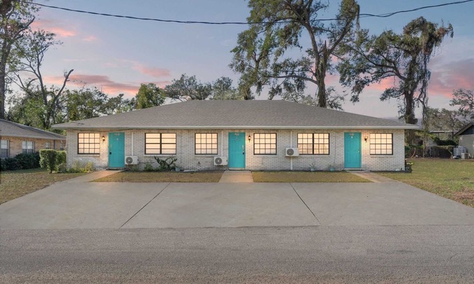 Brandon Condominio | Albert's Abode - 1bed 1bath Apartment in Prime Brandon Location