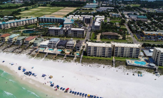 Miramar Beach Condominio | Alerio by SVR