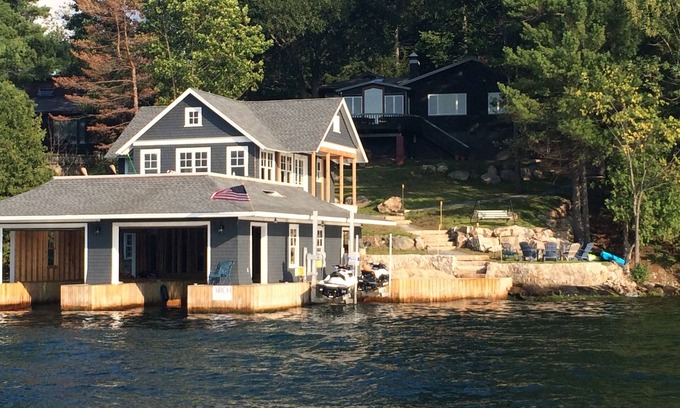 Alexandria Bay Casa | Alexandria Bay Waterfront House with separate Boathouse