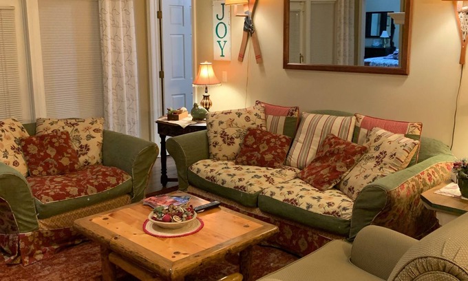 Clymer Condominio | All season / family condo - located at the top of Peek'n Peak Resort.