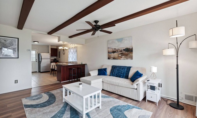 Taylor Casa | All you need, top notch comfort only 10 min from DTW airport
