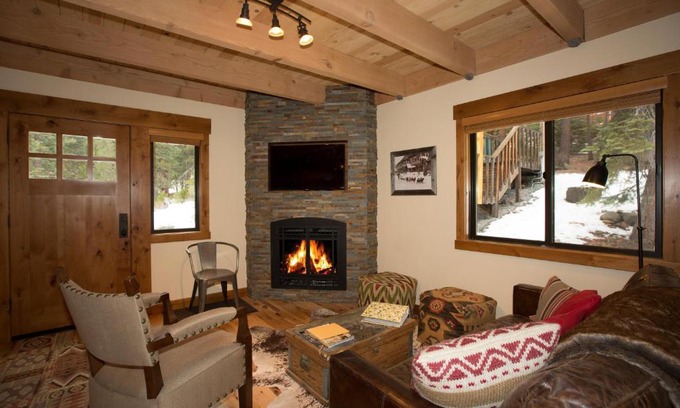 Kingswood Estates Casa | Allenby- LuxuryCabin w Cozy Fireplace, Near Northstar!